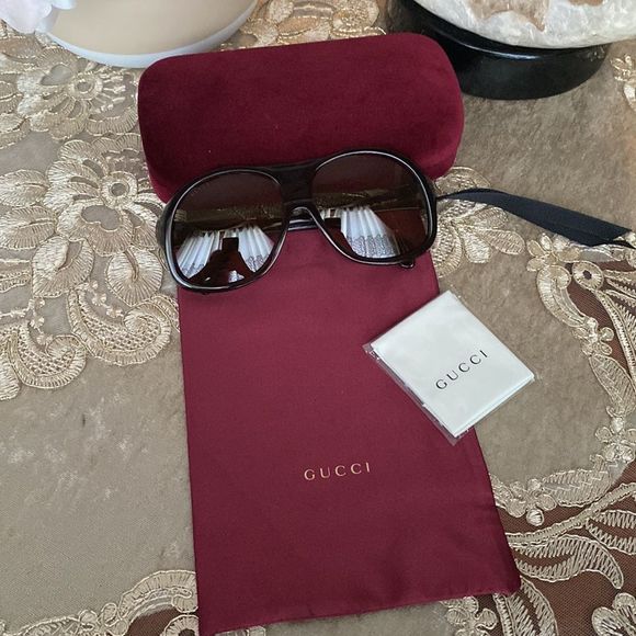 Gucci sunglasses - Picture 1 of 9
